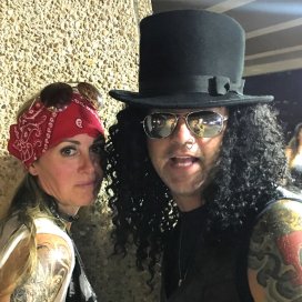 guns-n-roses-fans-sheri-and-lee-everett--c8e6b817ea2958b4